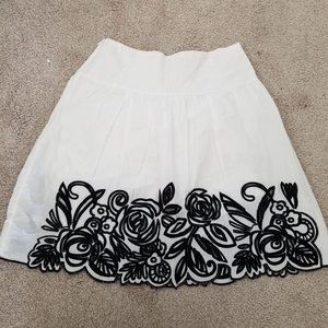 Karen by Karen Kane / 6 / White Skirt